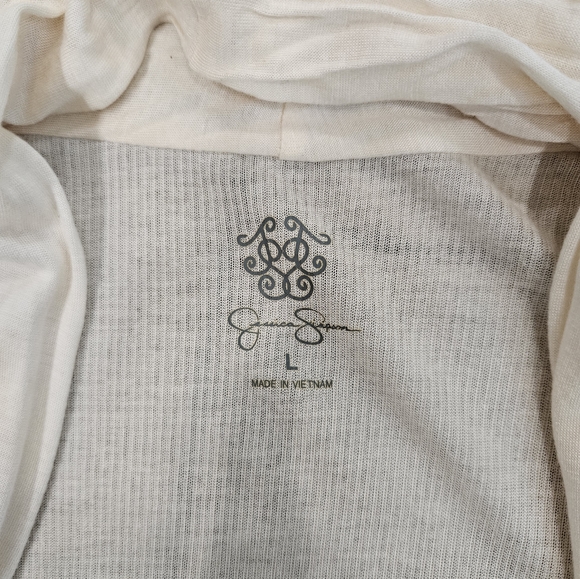 Jessica Simpson vest 😍 - Picture 3 of 7